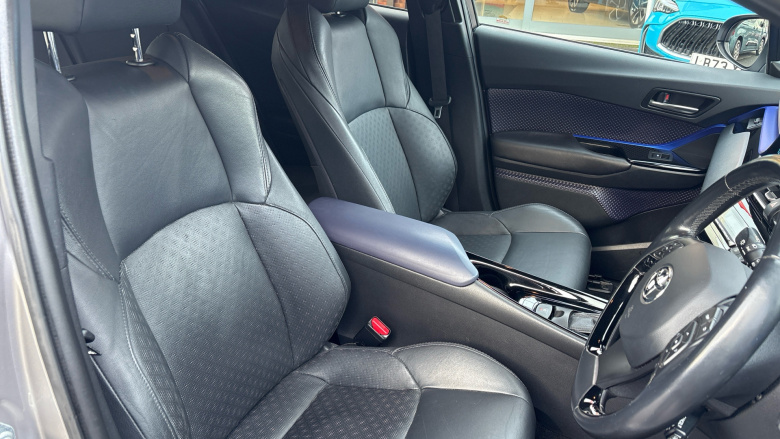 Toyota C-HR 1.8 Hybrid Dynamic 5dr CVT Hybrid Hatchback